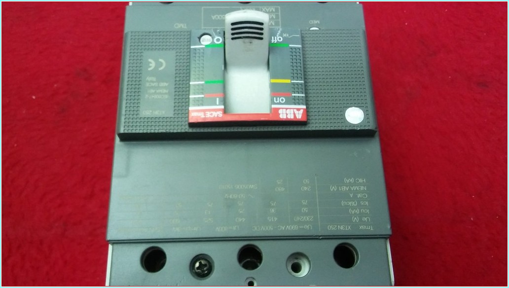 ABB TMAX XT3 250 250A TMŞ